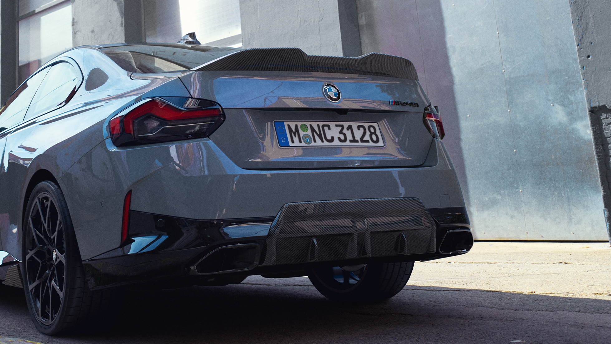 BMW 2 Reeks Coupé G42 achteraanzicht close-up BMW M Performance Parts BMW 2 Reeks Coupé G42 achteraanzicht close-up