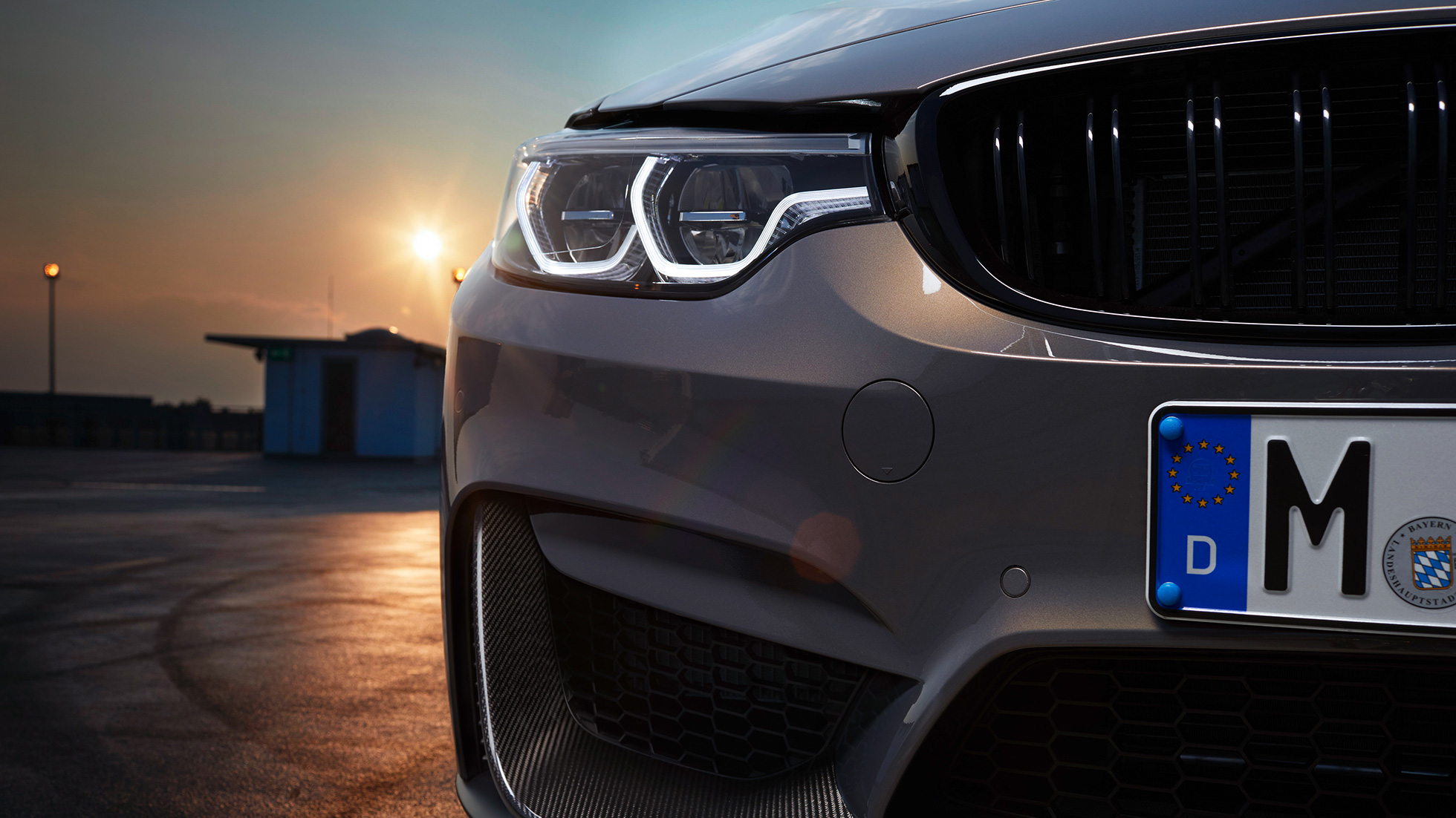 Calandre BMW M Performance en Schwarz hochglänzend. Calandre design BMW M Performance en Schwarz hochglänzend.