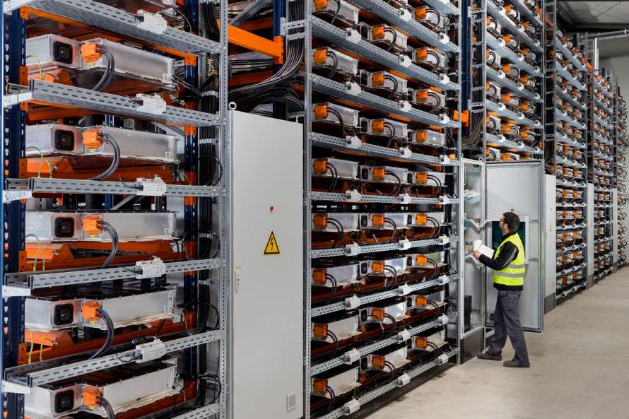 les anciennes batteries BMW assurent la stabilité du réseau électrique de la ville de Hambourg