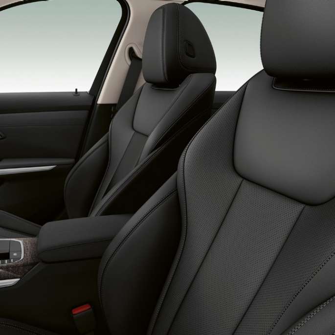 BMW Série 3 Berline, sièges avant du Modèle Luxury Gros plan latéral des sièges avant de la BMW Série 3 Berline, dotée de l’équipement du Modèle Luxury.