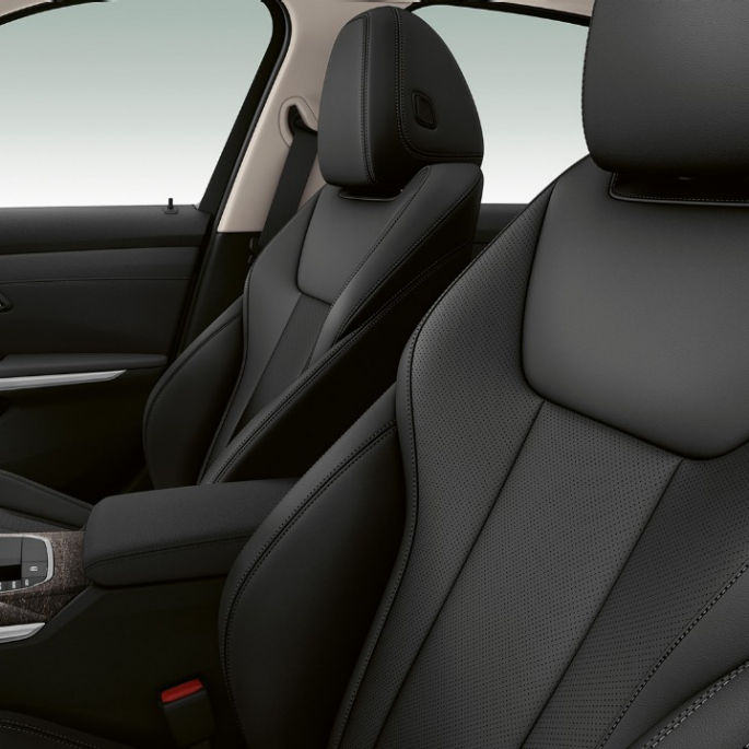 BMW Série 3 Berline, sièges avant du Modèle Luxury Gros plan latéral des sièges avant de la BMW Série 3 Berline, dotée de l’équipement du Modèle Luxury.