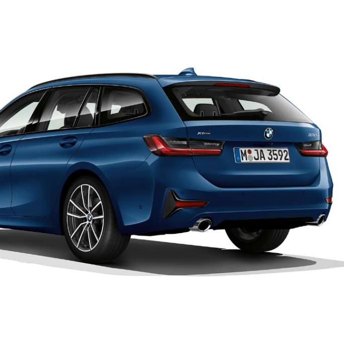 BMW Série 3 Touring, Modèle Sport, vue de trois quarts arrière G21