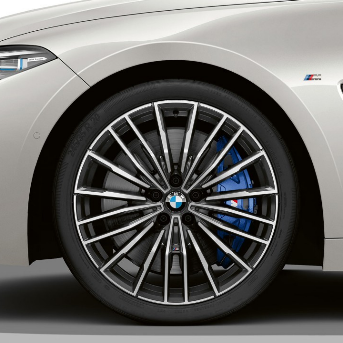 BMW M850i xDrive, Mineralweiß metallic, équipement cuir étendu BMW Individual en cuir Merino Cognac. BMW M850i xDrive, Mineralweiß metallic, équipement cuir étendu BMW Individual en cuir Merino Cognac.