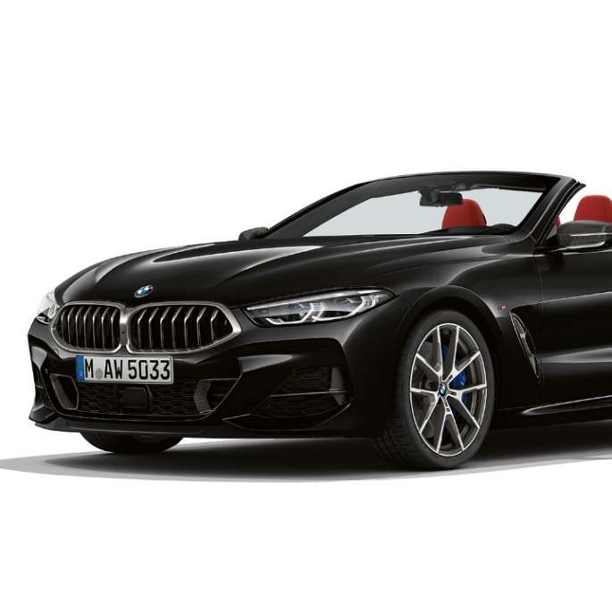 BMW M850i xDrive, Carbonschwarz metallic, vue de trois quarts avant G14. BMW M850i xDrive, Carbonschwarz metallic, vue de trois quarts avant G14.