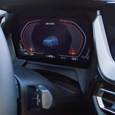 Vidéo de la BMW M135i xDrive F40. La nouvelle BMW M135i xDrive en vidéo F40.