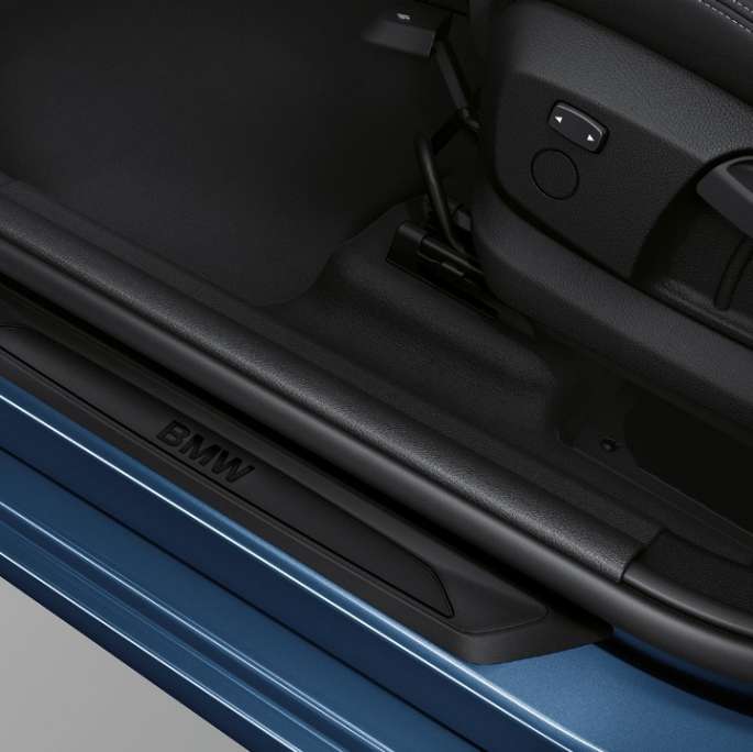 Deurdrempels BMW 2 Reeks Gran Tourer 218i Model Advantage F46 2018 Phytonicblau close-up