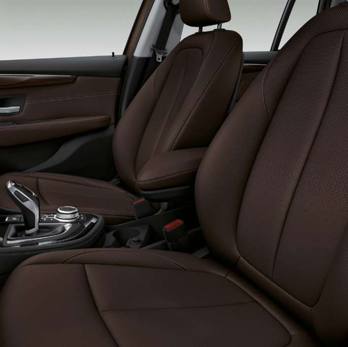 Sportzetels BMW 2 Reeks Gran Tourer 218d xDrive Model Luxury F46 2018 interieur