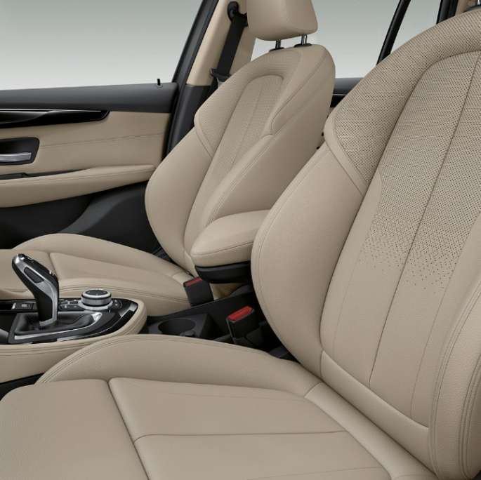 Sportzetels BMW 2 Reeks Gran Tourer 220d Model Sport F46 2018 interieur 